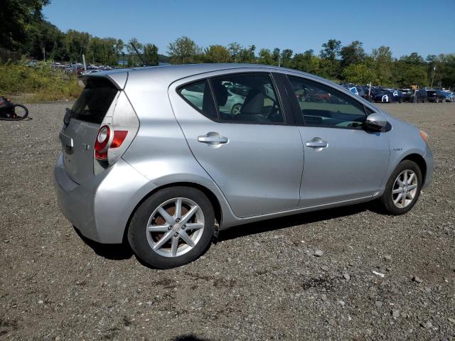 Photo 3 from auction – 2012 TOYOTA PRIUS C with VIN JTDKDTB38C1514327