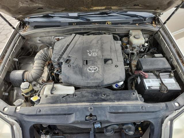 Photo 12 from auction – 2004 TOYOTA 4RUNNER SR with VIN JTEBU14R940037044