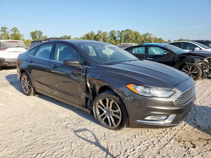 Photo 4 from auction – 2017 FORD FUSION S with VIN 3FA6P0G76HR392895