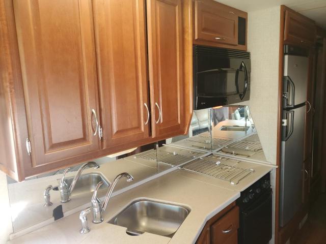 Photo 5 from auction – 2007 FTWD MOTORHOME with VIN 1F6NF53Y360A12884