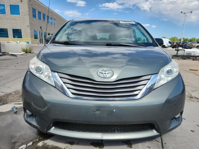 Photo 5 from auction – 2014 TOYOTA SIENNA XLE with VIN 5TDYK3DC4ES415104