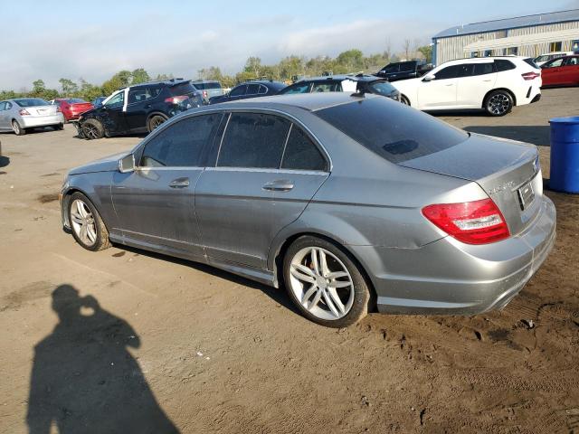 Foto 2 de la subasta – 2013 MERZ C 250 con VIN WDDGF4HB3DA862791