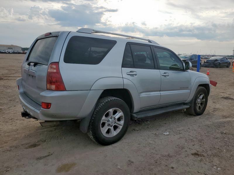 Photo 3 from auction – 2005 TOYOTA 4RUNNER SR with VIN JTEBT14R550057456