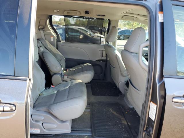 Photo 10 from auction – 2017 TOYOTA SIENNA XLE with VIN 5TDYZ3DC0HS798507