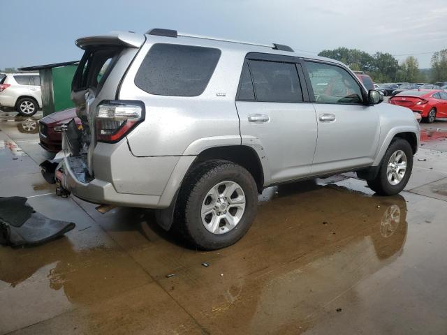 Photo 3 from auction – 2019 TOYOTA 4RUNNER SR with VIN JTEZU5JR7K5199202