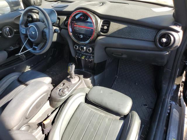 Photo 8 from auction – 2023 MINI COOPER SE with VIN WMW13DJ00P2U01576