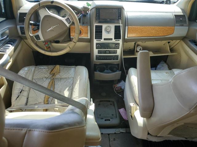 Photo 8 from auction – 2010 CHRYSLER TOWN & COU with VIN 2A4RR6DX9AR149239