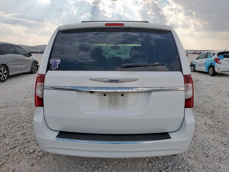 Photo 6 from auction – 2016 CHRYSLER TOWN & COU with VIN 2C4RC1BG9GR187298