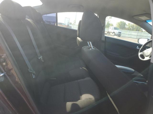 Photo 10 from auction – 2017 KIA FORTE LX with VIN 3KPFK4A79HE156371
