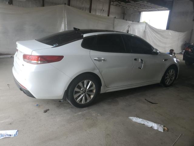 Photo 3 from auction – 2016 KIA OPTIMA EX with VIN 5XXGU4L34GG032331