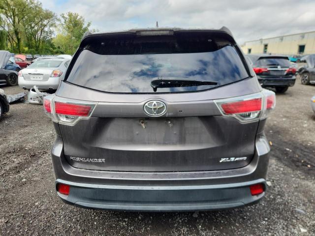 Photo 6 from auction – 2015 TOYOTA HIGHLANDER with VIN 5TDJKRFH3FS216043