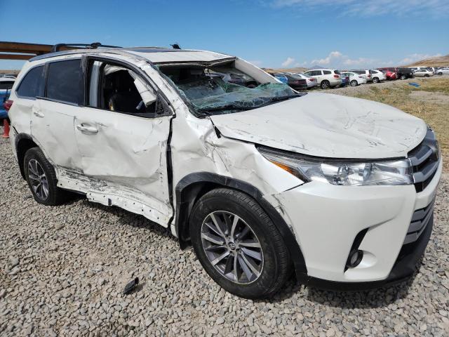Photo 4 from auction – 2017 TOYOTA HIGHLANDER with VIN 5TDJZRFH5HS520098