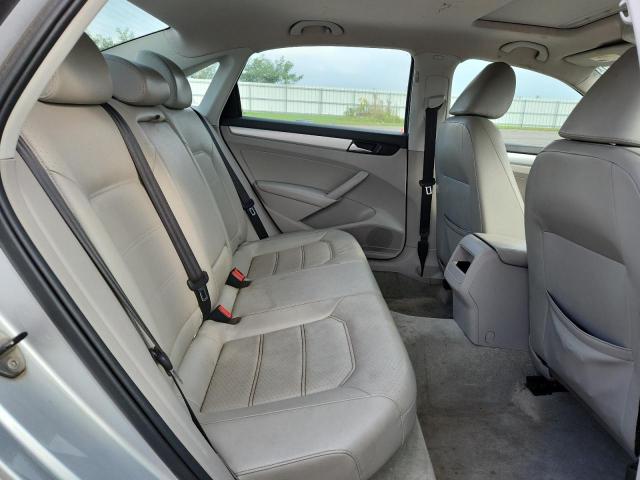 Photo 10 from auction – 2012 VOLKSWAGEN PASSAT SE with VIN 1VWBN7A35CC018778