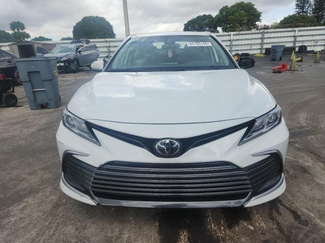 Photo 5 from auction – 2023 TOYOTA CAMRY LE with VIN 4T1C11AK5PU106927