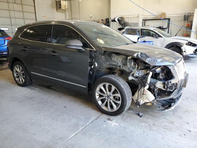 Photo 4 from auction – 2019 LINCOLN MKC SELECT with VIN 5LMCJ2D99KUL37799