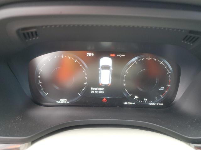 Photo 9 from auction – 2019 VOLVO XC60 with VIN LYV102DL6KB219376