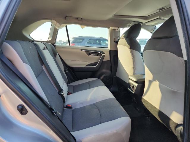 Photo 11 from auction – 2020 TOYOTA RAV4 XLE with VIN 2T3W1RFV0LC045035