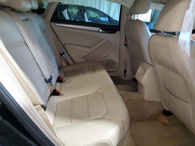 Photo 10 from auction – 2015 VOLKSWAGEN PASSAT S with VIN 1VWAT7A36FC105045
