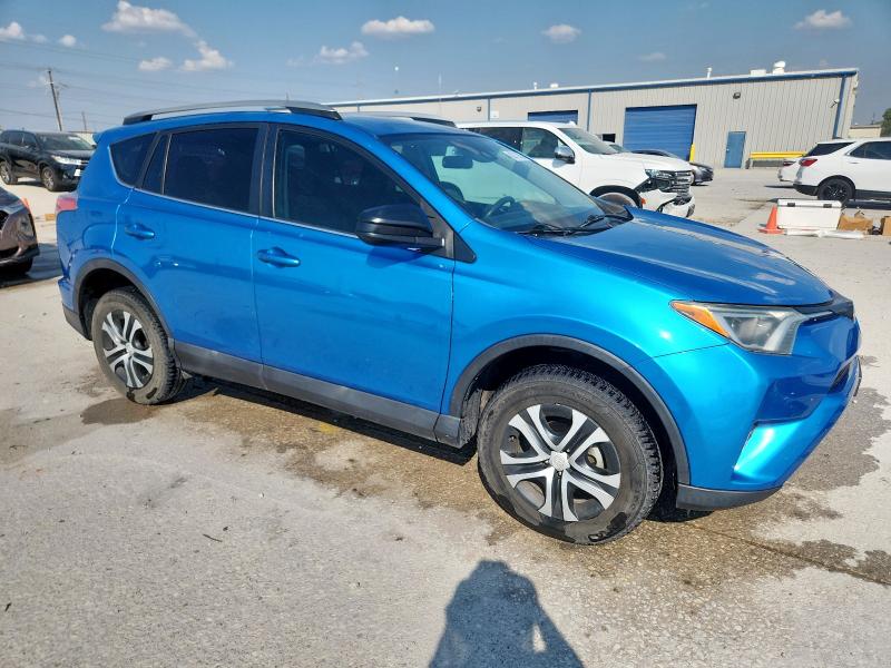 Photo 4 from auction – 2017 TOYOTA RAV4 LE with VIN 2T3ZFREV0HW400808