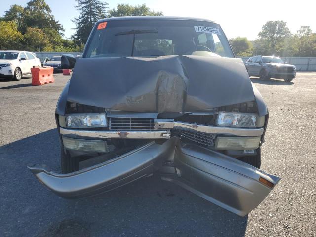 Photo 5 from auction – 2002 CHEVROLET ASTRO with VIN 1GNEL19X22B109349