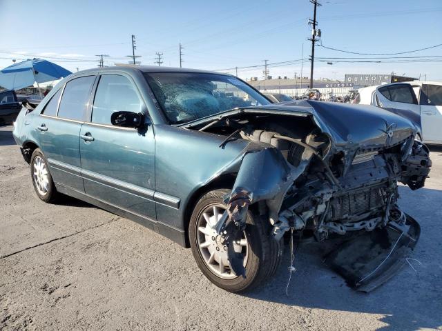 Photo 4 from auction – 2001 MERCEDES-BENZ E 320 with VIN WDBJF65J31B222429