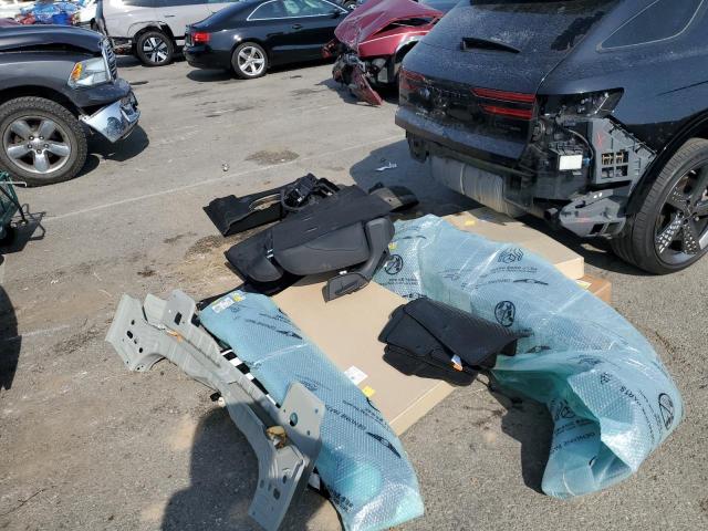 Photo 13 from auction – 2022 GENESIS GV70 BASE with VIN KMUMCDTC4NU045218