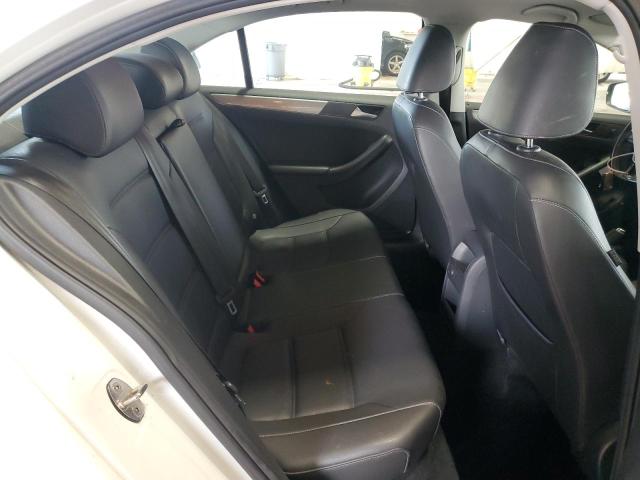 Photo 10 from auction – 2018 VOLKSWAGEN JETTA SE with VIN 3VWDB7AJ7JM258085