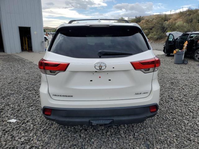 Zdjęcie 6 z aukcji – 2018 TOYOTA HIGHLANDER z VIN 5TDJZRFH9JS493025