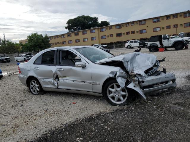 Photo 4 from auction – 2002 MERCEDES-BENZ C 320 with VIN WDBRF64JX2E005092