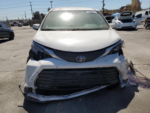 Photo 5 from auction – 2021 TOYOTA SIENNA with VIN 5TDKRKEC9MS042179