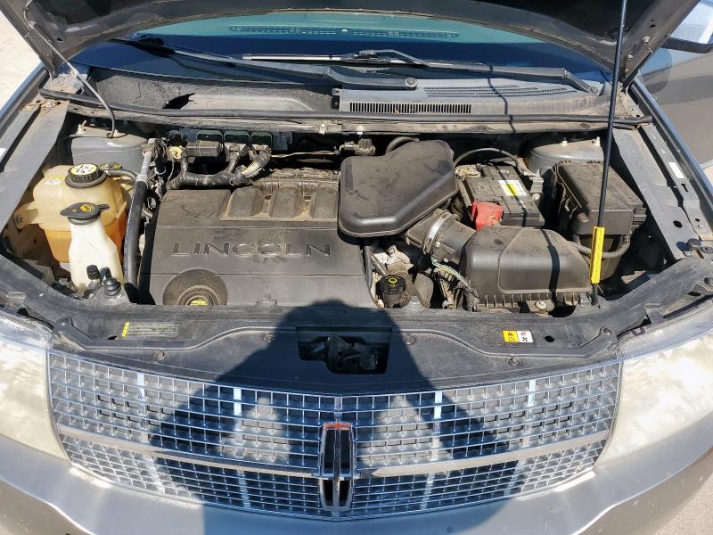 Photo 12 from auction – 2008 LINCOLN MKX with VIN 2LMDU68C68BJ10729