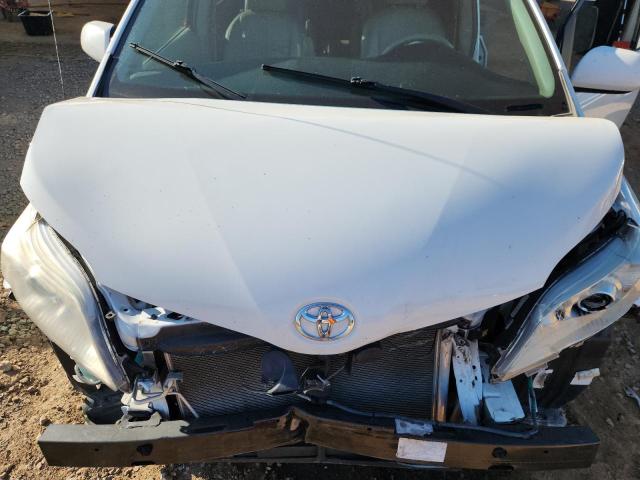 Photo 12 from auction – 2012 TOYOTA SIENNA LE with VIN 5TDKK3DC3CS180181