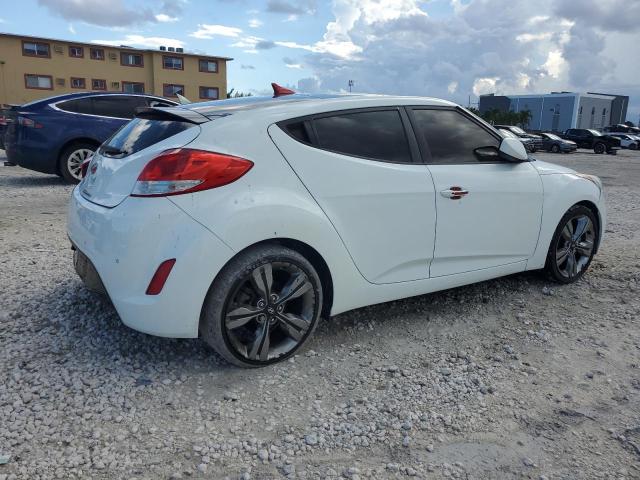 Photo 3 from auction – 2014 HYUNDAI VELOSTER with VIN KMHTC6AD4EU194875