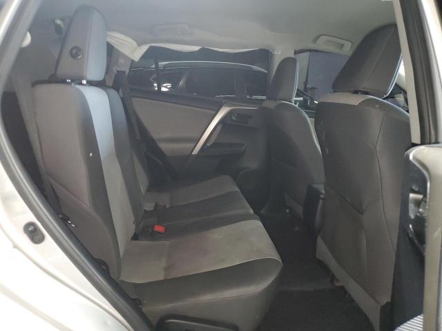 Photo 11 from auction – 2015 TOYOTA RAV4 LE with VIN 2T3BFREV4FW270529