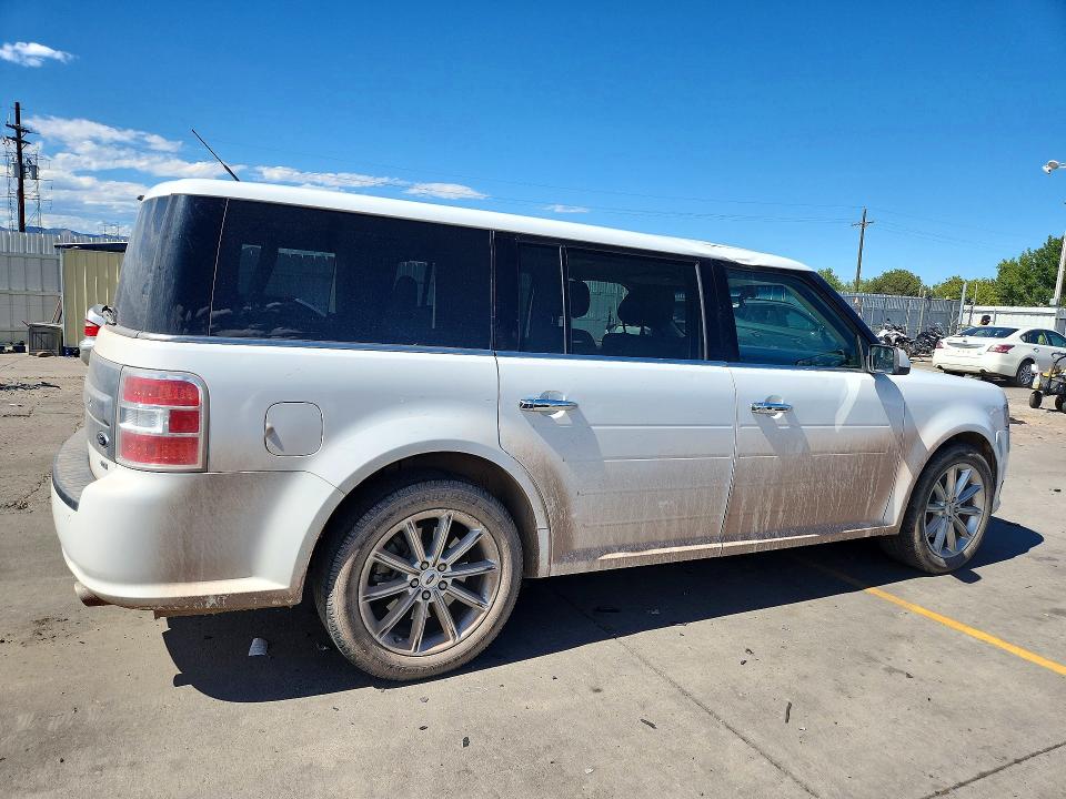 Photo 3 from auction – 2019 FORD FLEX with VIN 2FMHK6D87KBA15575