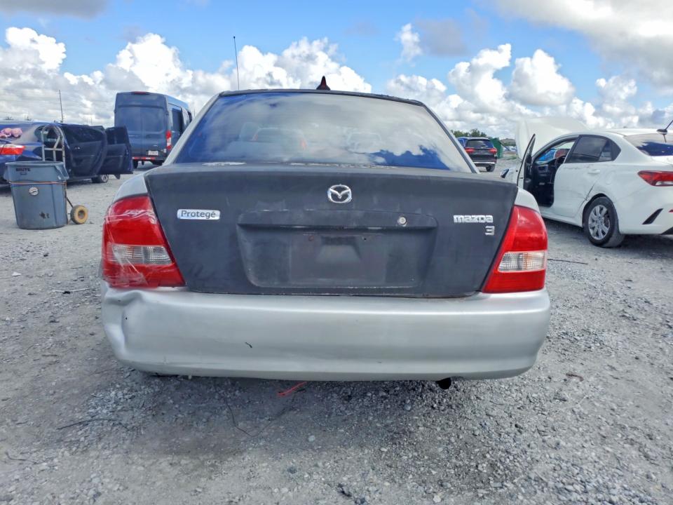 Photo 6 from auction – 2000 MAZDA PROTEGE with VIN JM1BJ2224Y0276922
