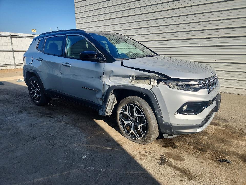 Photo 4 from auction – 2025 JEEP COMPASS with VIN 3C4NJDCN4ST579050