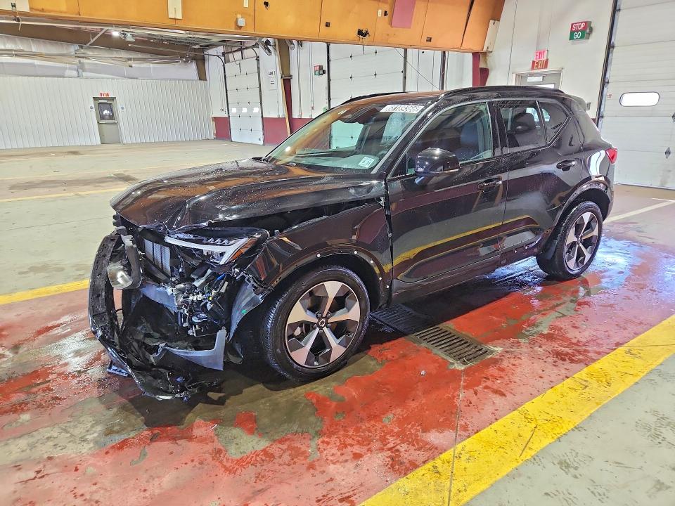 Photo 1 from auction – 2026 VOLVO XC40 with VIN YV4L12UCXT2759920