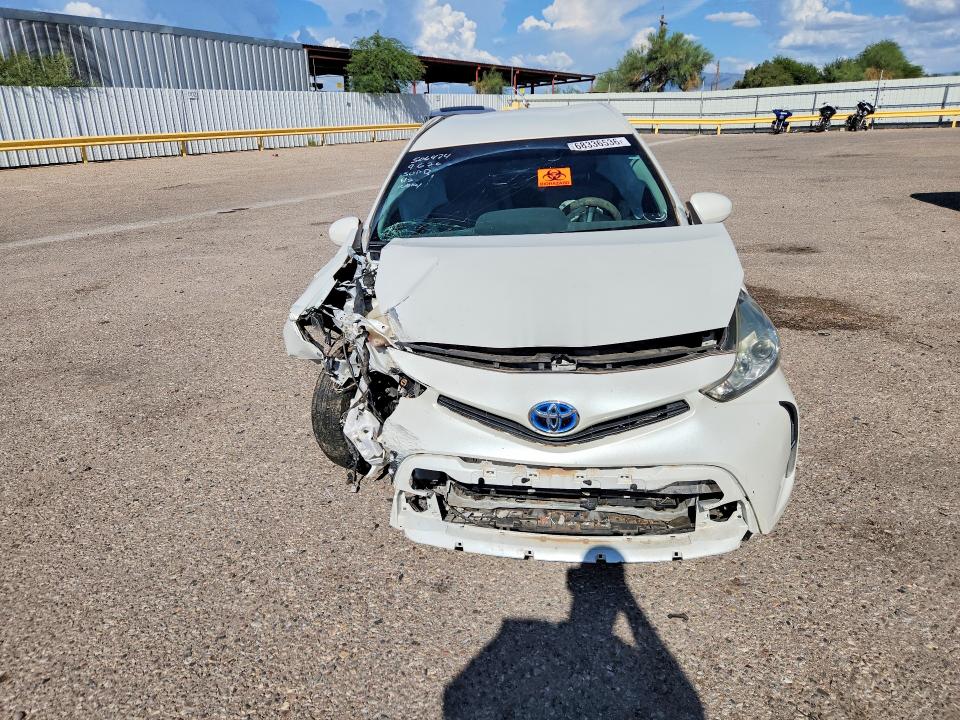 Photo 5 from auction – 2015 TOYOTA PRIUS V with VIN JTDZN3EU1FJ031038
