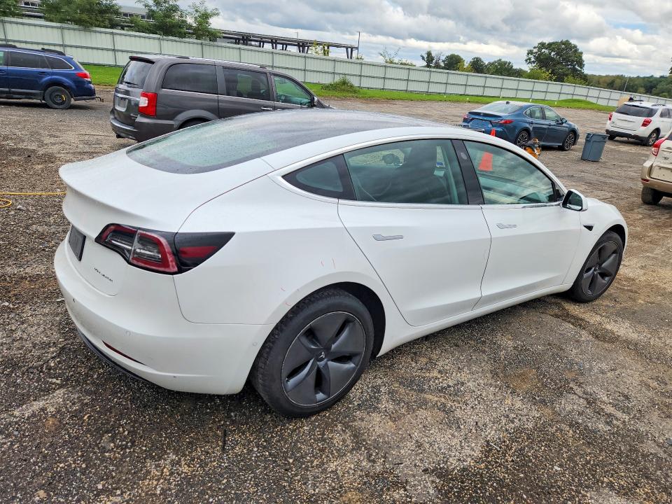 صورة رقم 3 من المزاد - 2019 TESLA MODEL 3 مع VIN 5YJ3E1EB2KF388402