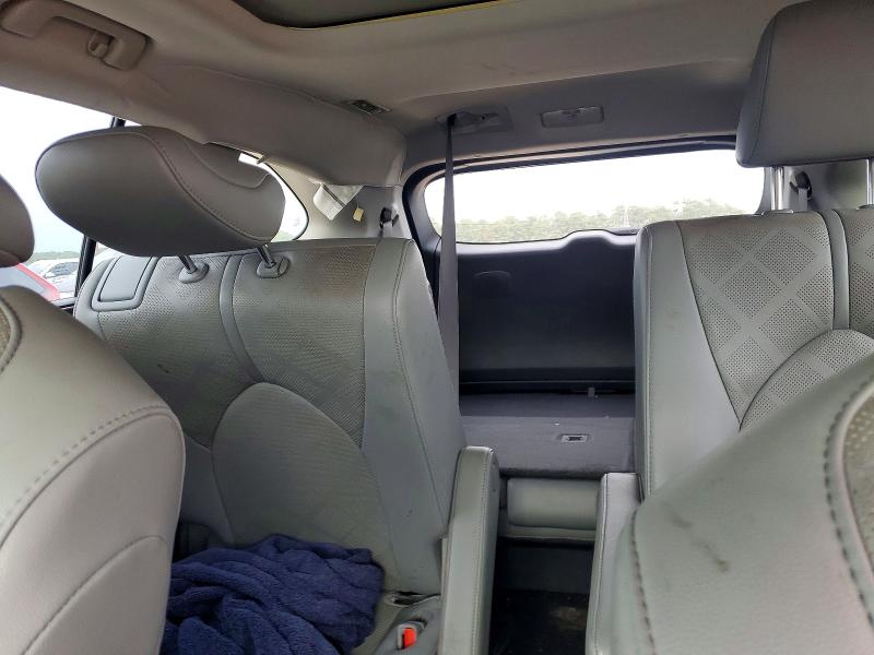Zdjęcie 10 z aukcji – 2021 TOYOTA HIGHLANDER z VIN 5TDFARAH8MS006079