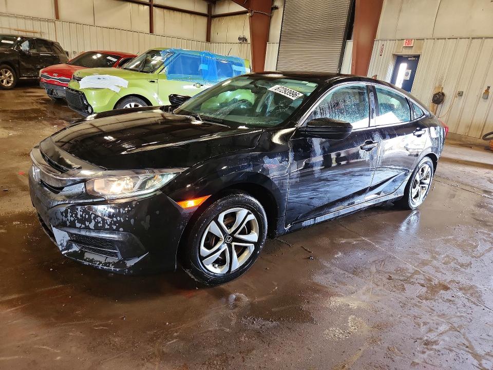HONDA CIVIC 2018 with VIN 19XFC2F53JE020140 - Photo from auction