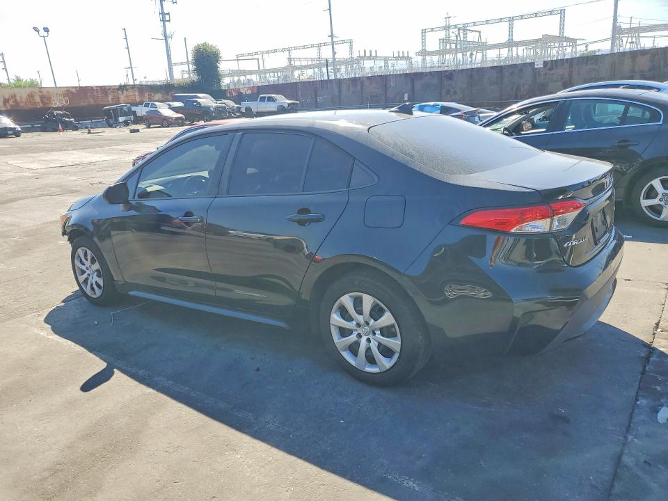 Снимка 2 от търг – 2021 TOYOTA COROLLA с VIN 5YFEPMAE1MP223288