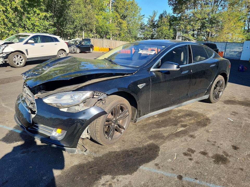Foto 1 de la subasta – 2014 TESLA MODEL S con VIN 5YJSA1H14EFP50602