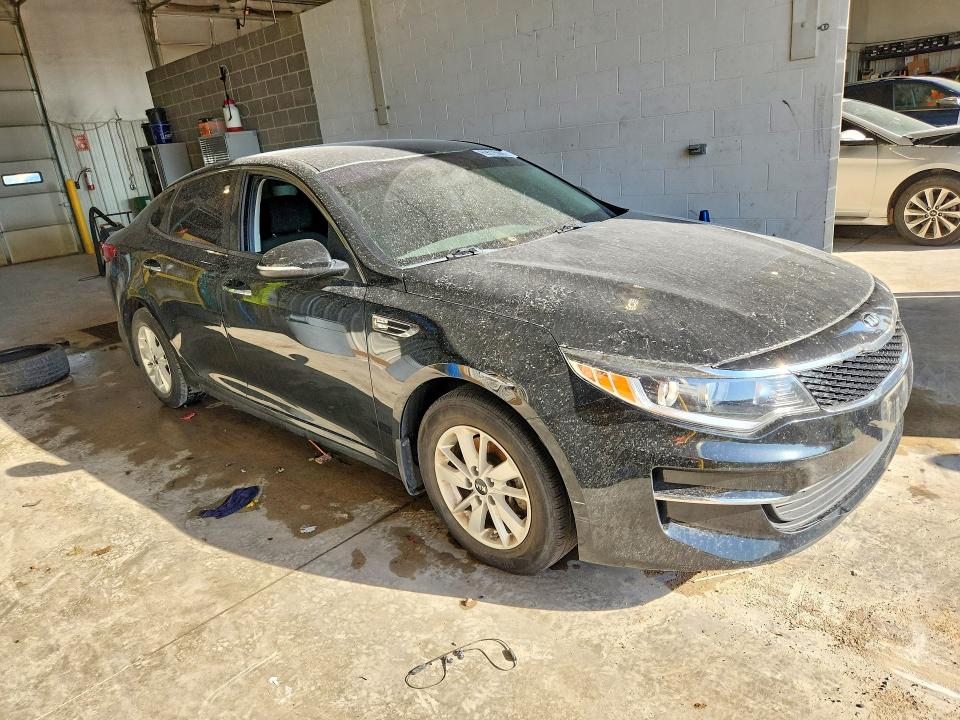 Photo 4 from auction – 2016 KIA OPTIMA with VIN KNAGT4L39G5111000