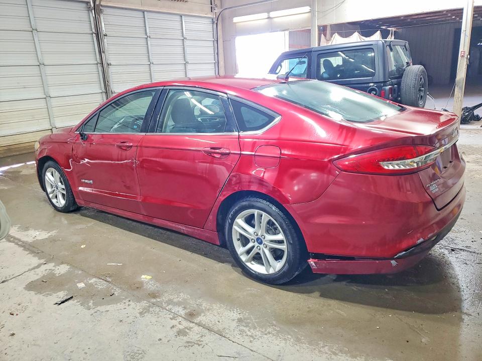 Photo 2 from auction – 2018 FORD FUSION with VIN 3FA6P0LU3JR141382