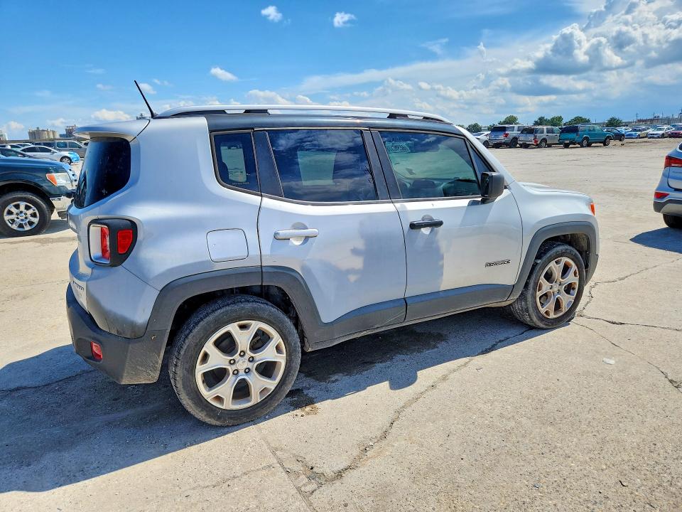 Photo 3 from auction – 2016 JEEP RENEGADE with VIN ZACCJBDT4GPD05239