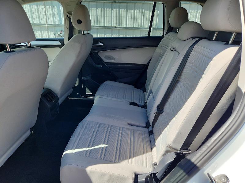 Photo 11 from auction – 2024 VOLKSWAGEN TIGUAN with VIN 3VVFB7AX5RM053166