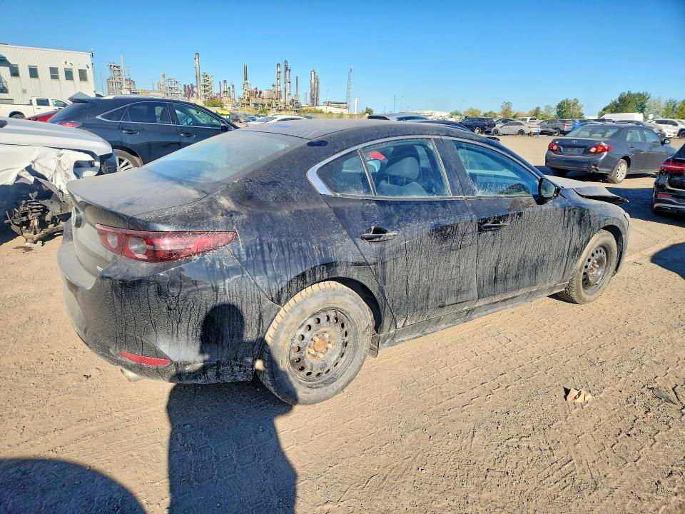 Foto 3 de la subasta – 2020 MAZDA 3 con VIN 3MZBPAB72LM133376