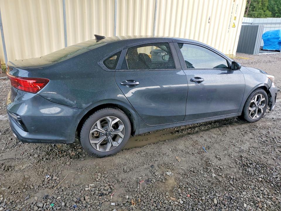 Photo 3 from auction – 2019 KIA FORTE with VIN 3KPF24AD7KE024352